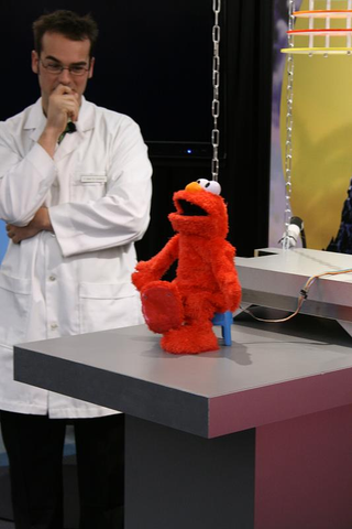 Illustration for article titled First Video of Elmo Live Singing and Dancing Shows He Got Skillz